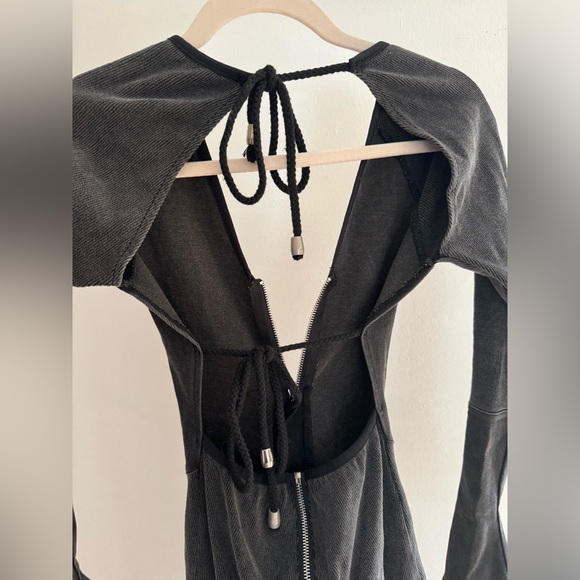 sleeved skull uzip jumpsuit - Picture 4 of 9